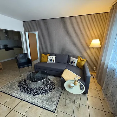 Cozy Aparment 4 At Cathedral شقة كولونيا
