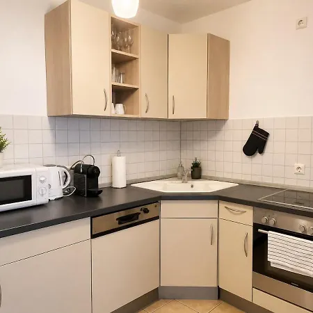 Cozy Aparment 4 At Cathedral דירה קלן